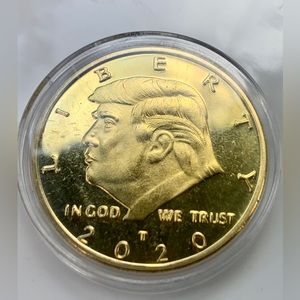 24 Karat Gold Plated Commemorative 2020 Donald Trump Coin in Case
